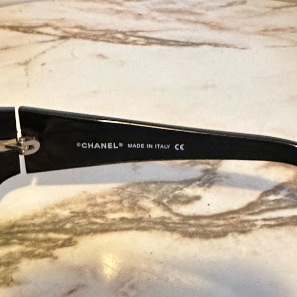 Chanel Y2K vintage sunglasses - Picture 3 of 7
